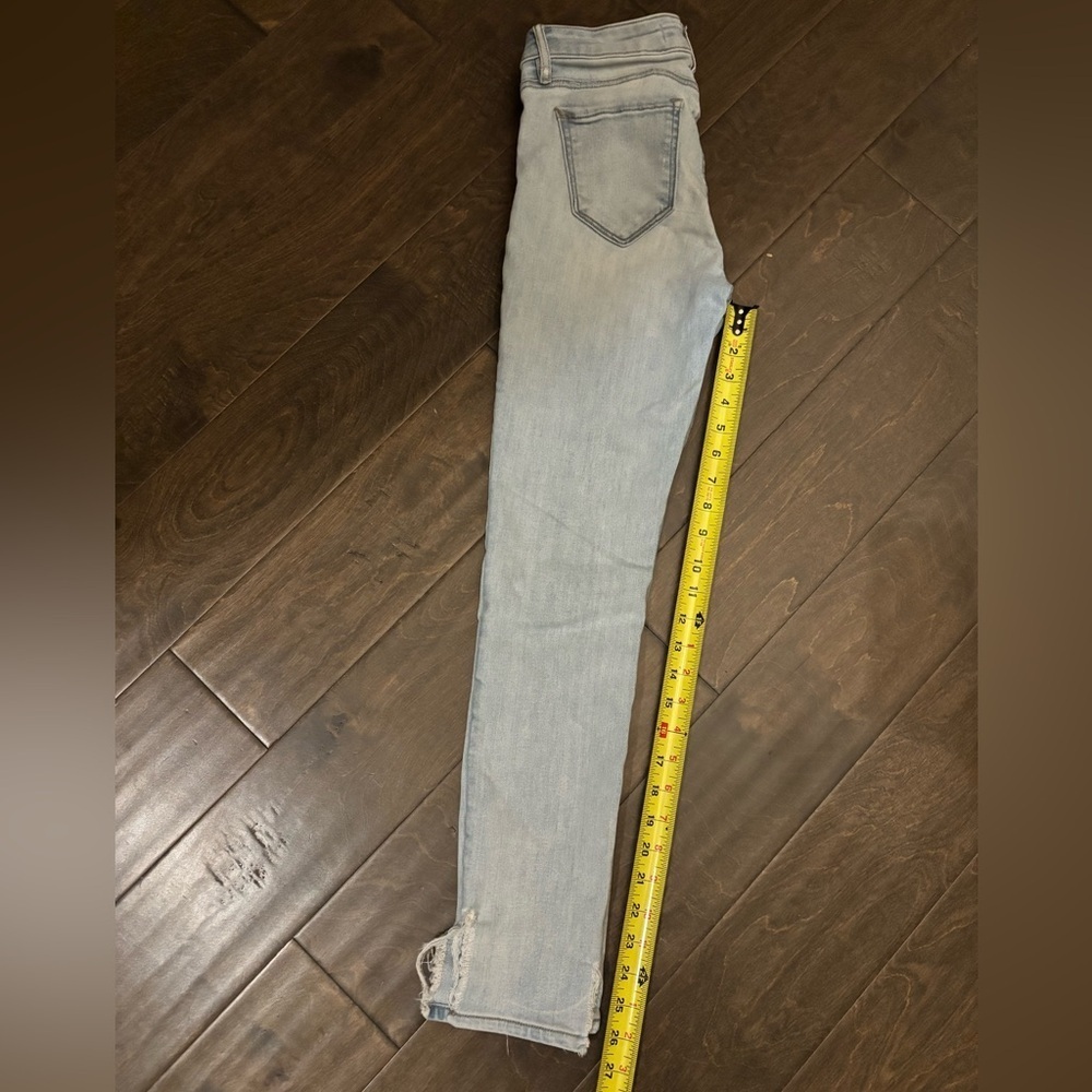 Hidden Jeans Light Wash with Split Ankle Hems for Women - Picture 12 of 12